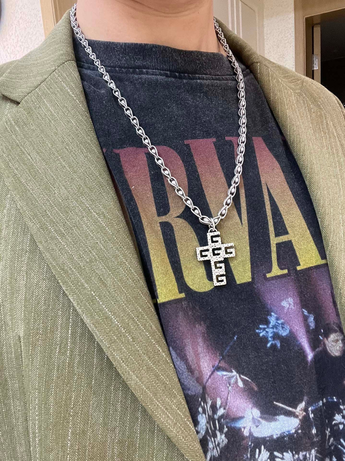 Gucci Anger Forest Cross Chain Distressed Necklace – Style 02 - image 3