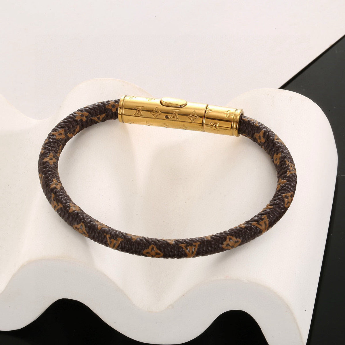 Louis Vuitton Leather Gold-Tone Fashion Accessory – Style 06 - image 5