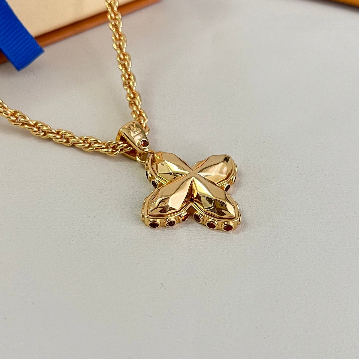 Louis Vuitton Vintage-Inspired Necklace – Style 14 - image 6