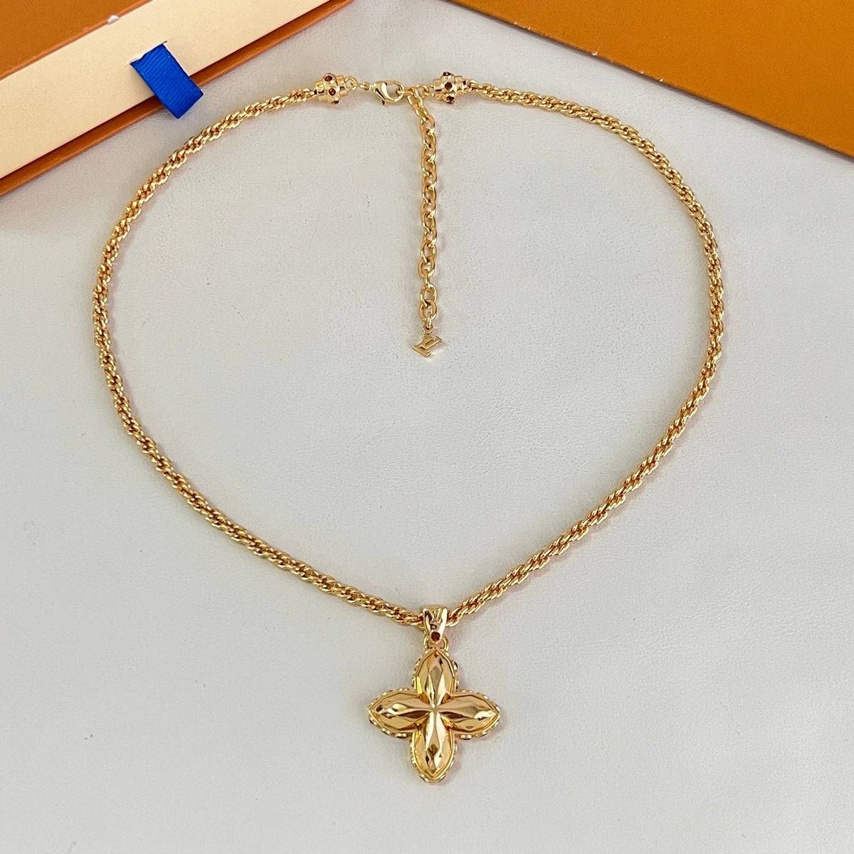 Louis Vuitton Vintage-Inspired Necklace – Style 14 - image 5