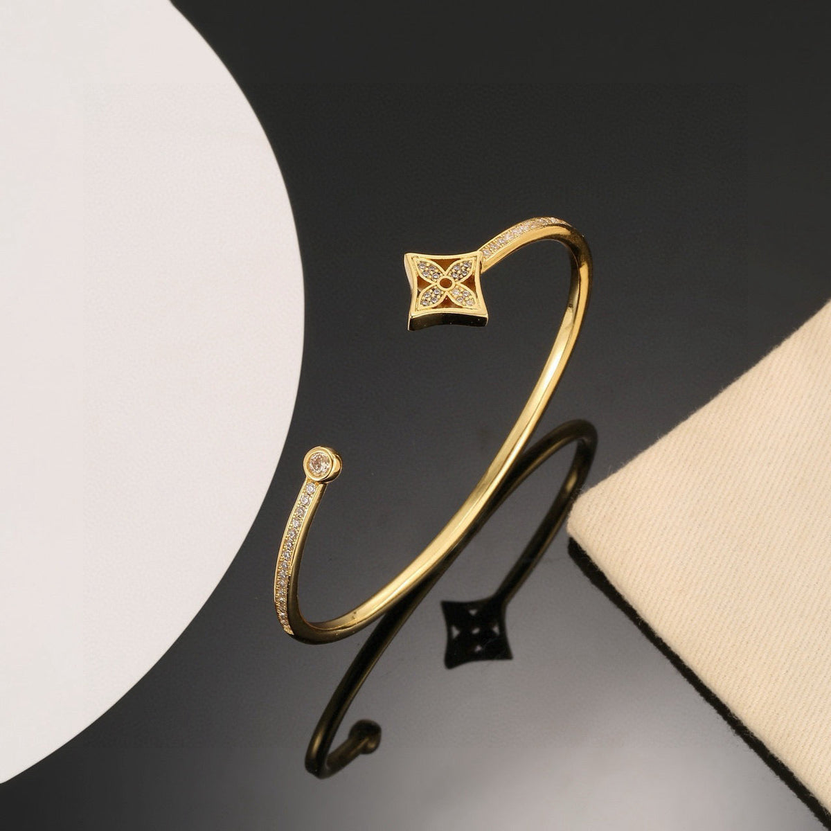 Louis Vuitton Twig Clover Bangle – Style 09 - image 1