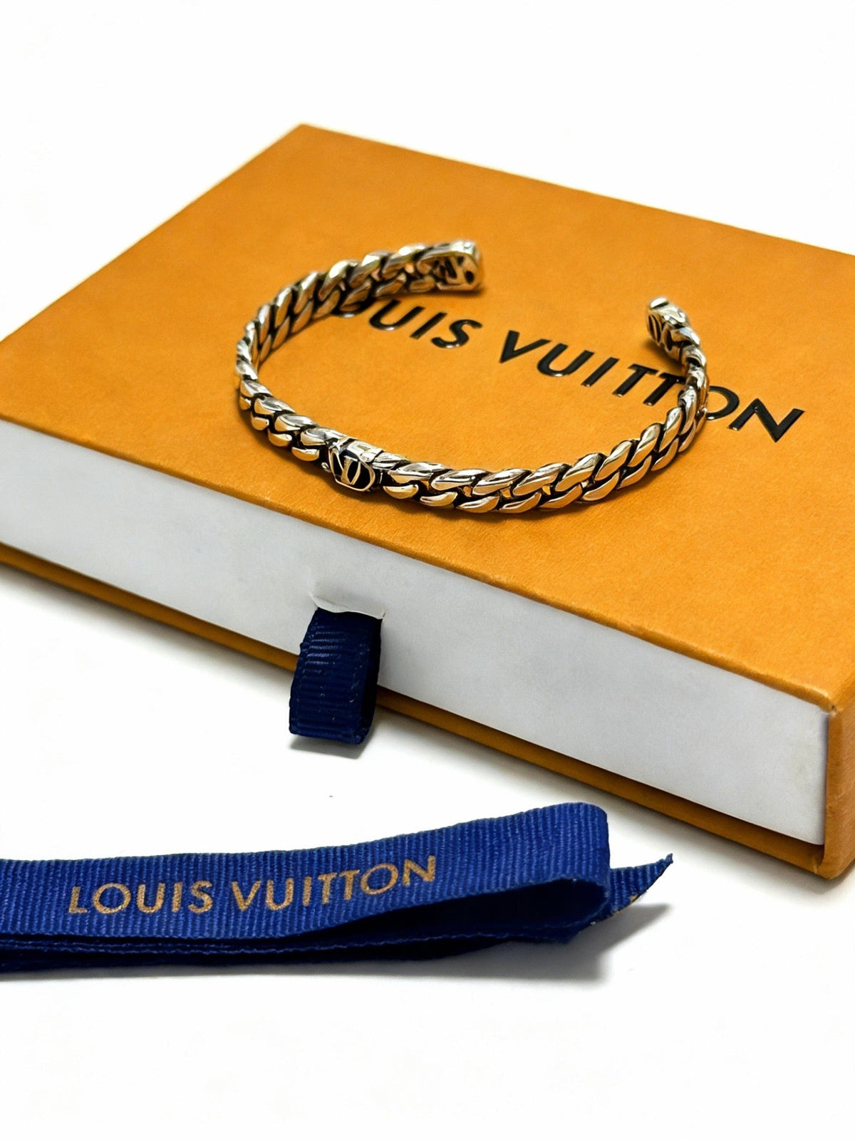 Louis Vuitton Vintage-Inspired Punk-Inspired Necklace – Style 43 - image 5