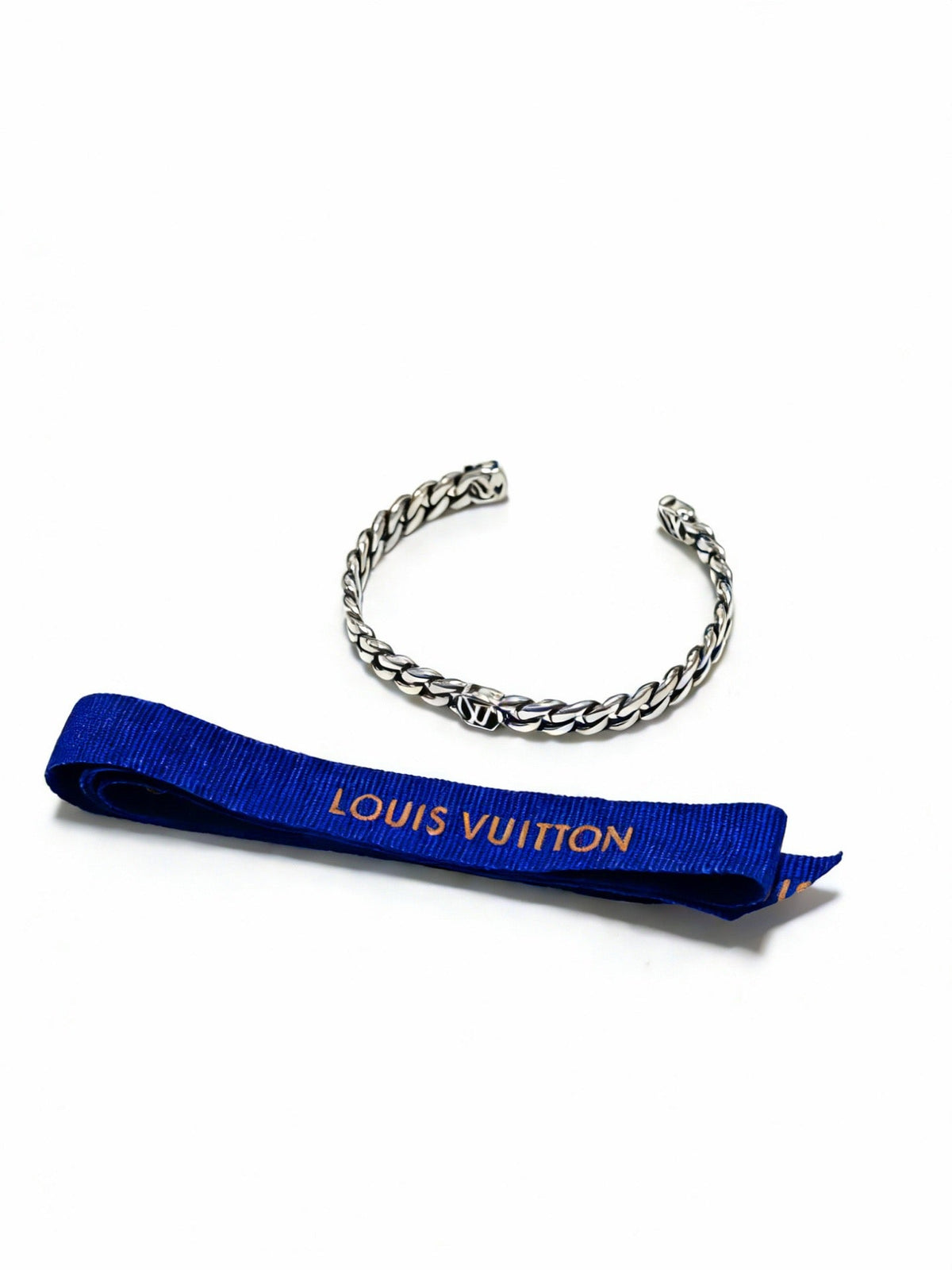 Louis Vuitton Vintage-Inspired Punk-Inspired Necklace – Style 43 - image 2