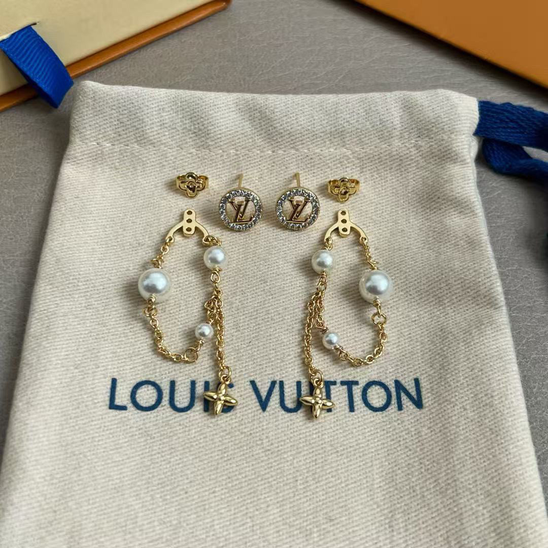 Louis Vuitton Twig Letter Stud Earrings – Style 40 - image 4