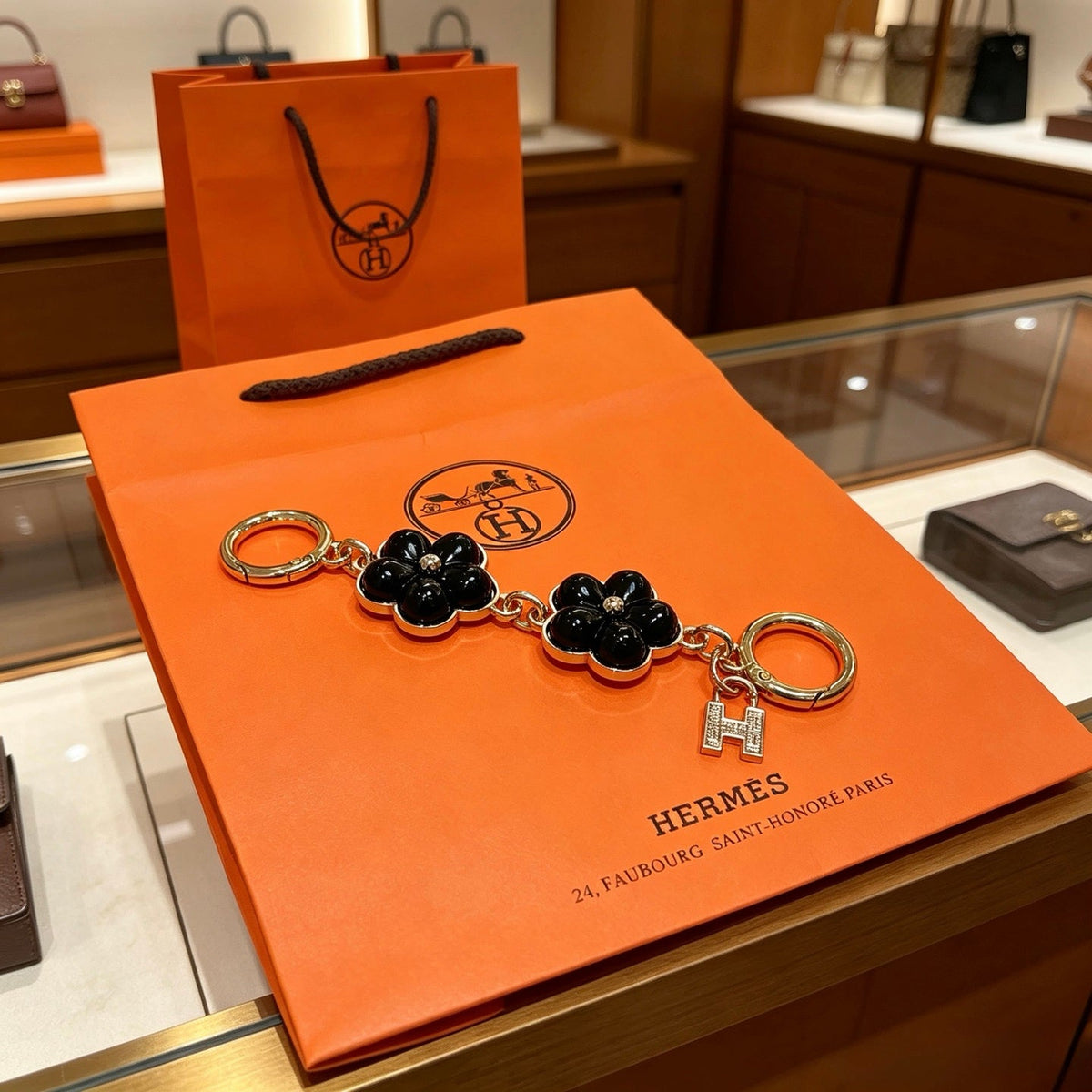Hermès Unisex Keychain – Style 56 - image 5