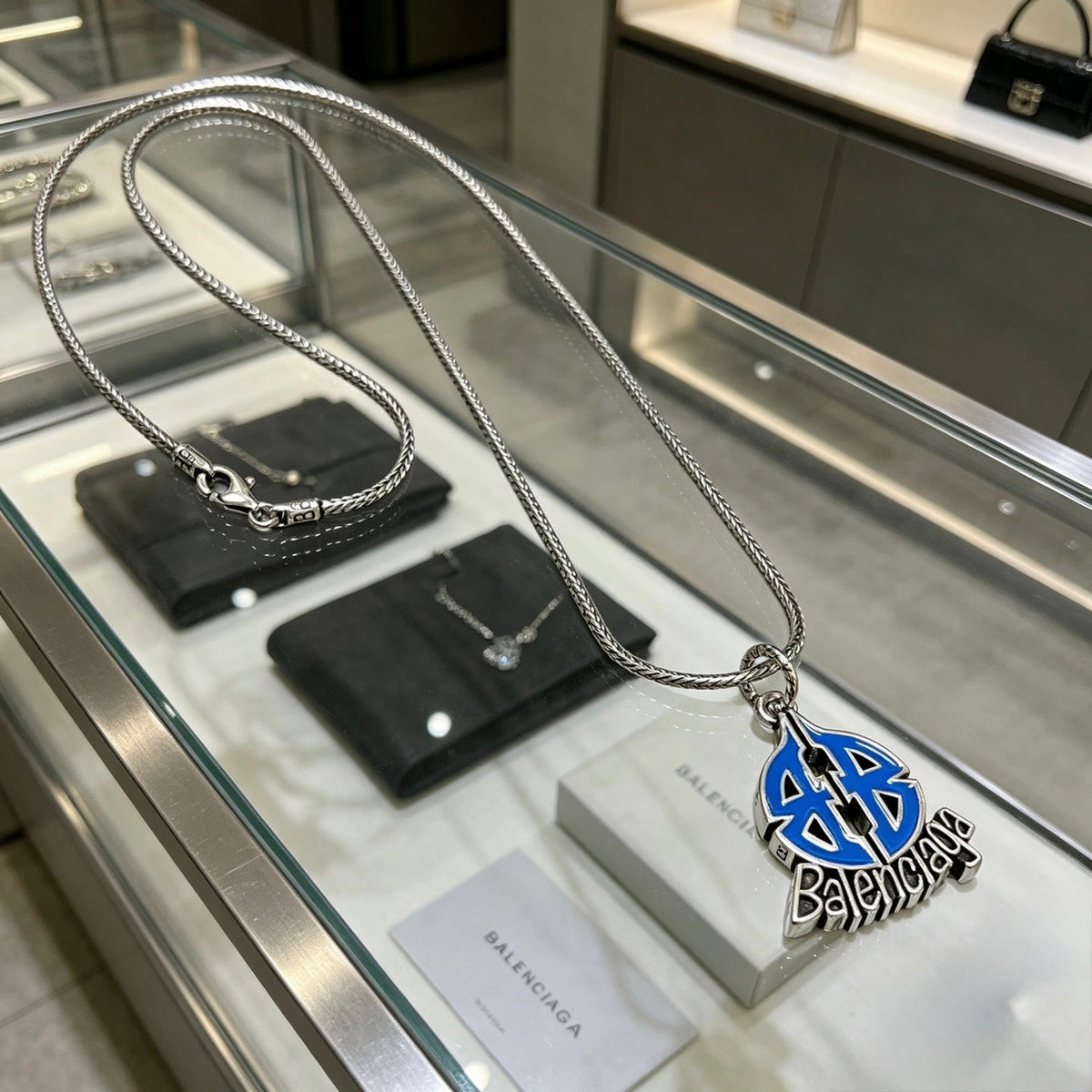 Balenciaga Vintage-Inspired Necklace – Style 61 - image 5