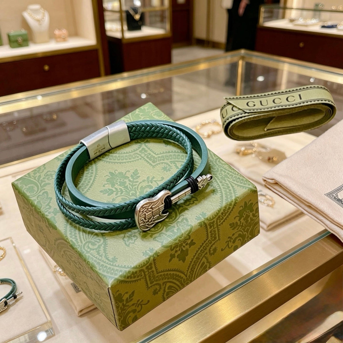 Gucci Anger Forest Distressed Vintage Silver-Tone Vintage-Inspired Bracelet – Style 18 - image 8