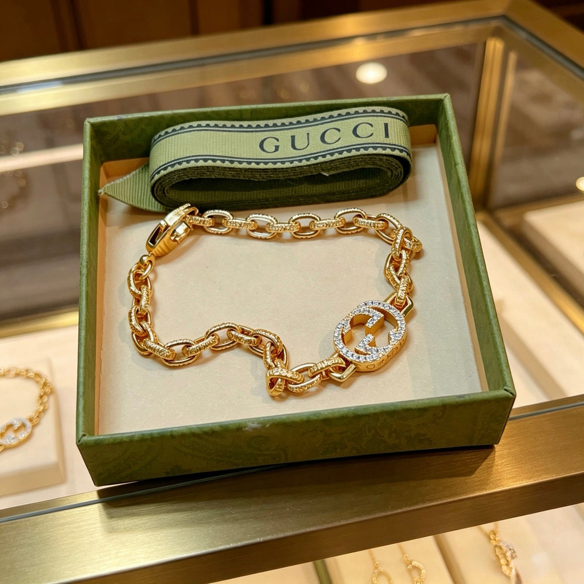 Gucci Unisex Bracelet – Style 97 - image 5