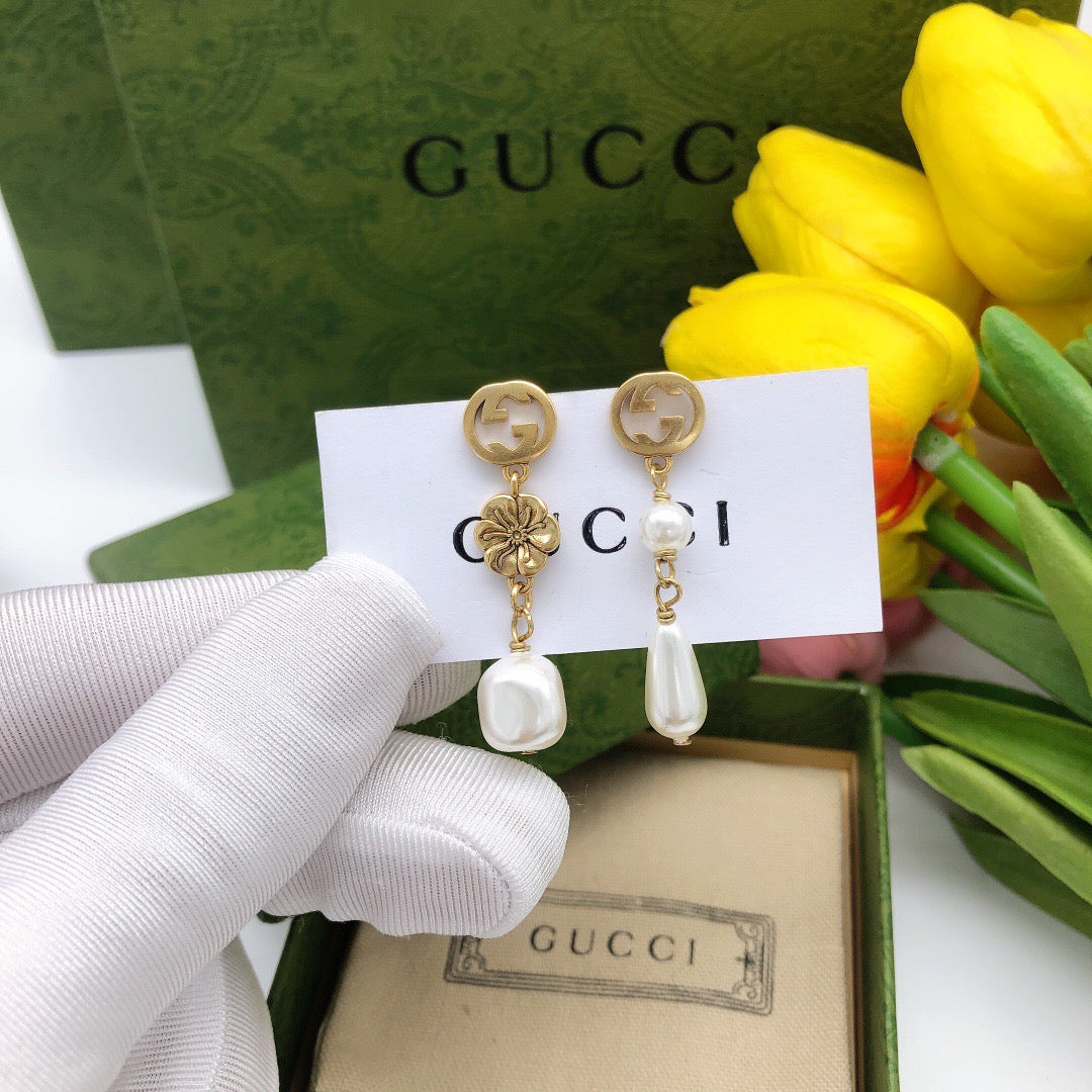 Gucci Floral Pearl Earrings - image 2