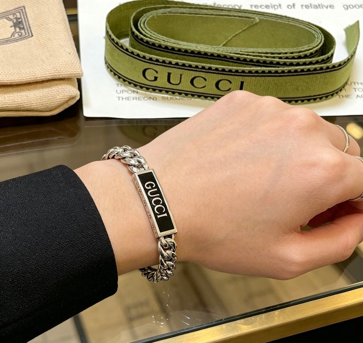 Gucci Unisex Bracelet – Style 100 - image 3