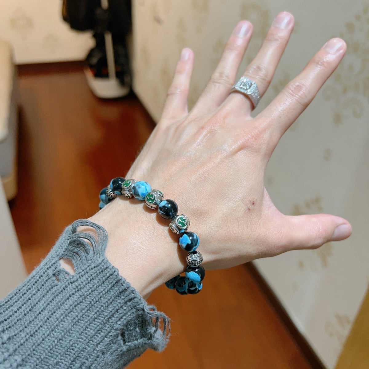 Gucci Anger Forest Agate Crystal Distressed Bracelet – Style 04 - image 3
