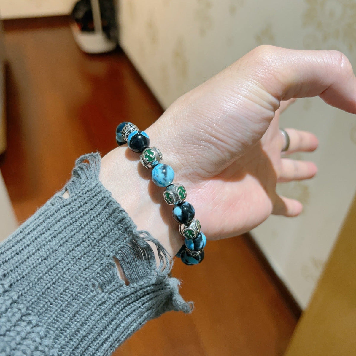 Gucci Anger Forest Agate Crystal Distressed Bracelet – Style 04 - image 4