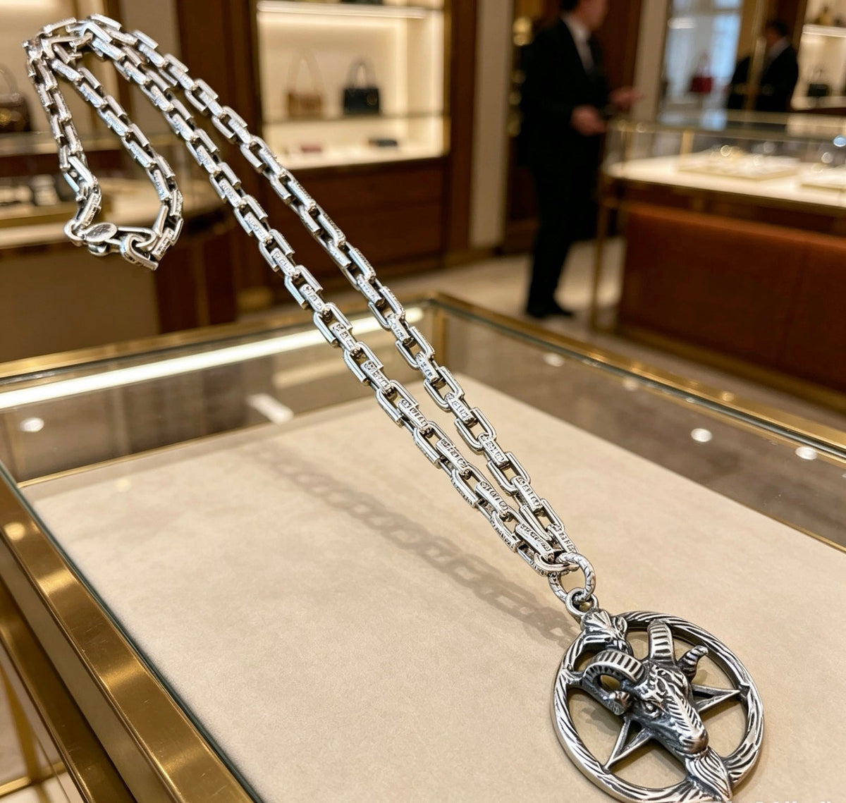Gucci Anger Forest Chain Distressed Vintage Silver-Tone Necklace – Style 53 - image 5