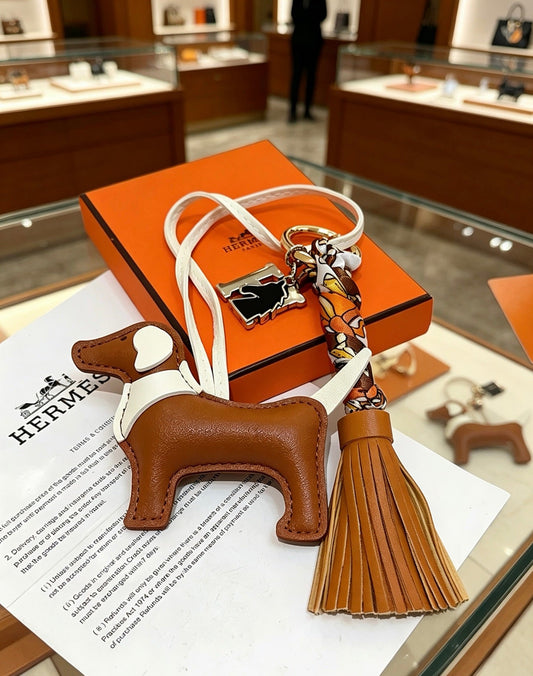Hermès Unisex Keychain – Style 90 - image 1