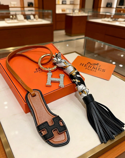 Hermès Unisex Keychain – Style 88 - image 1