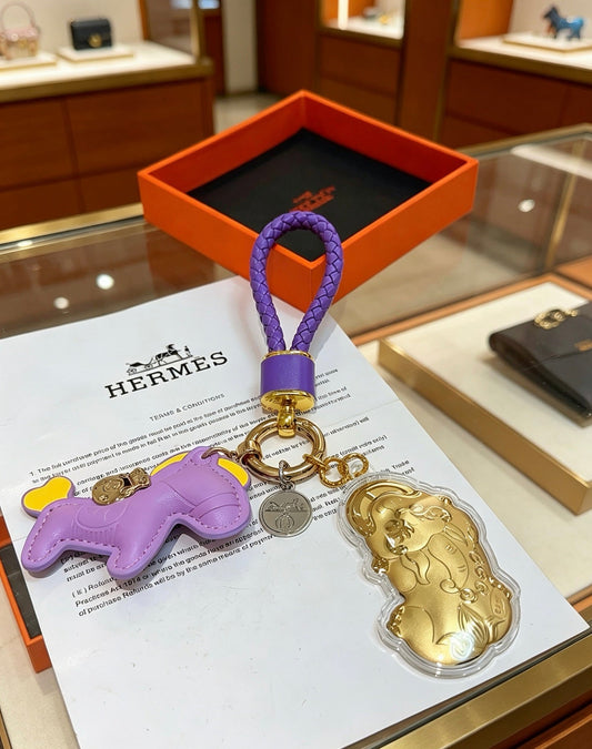 Hermès Unisex Keychain – Style 86 - image 1