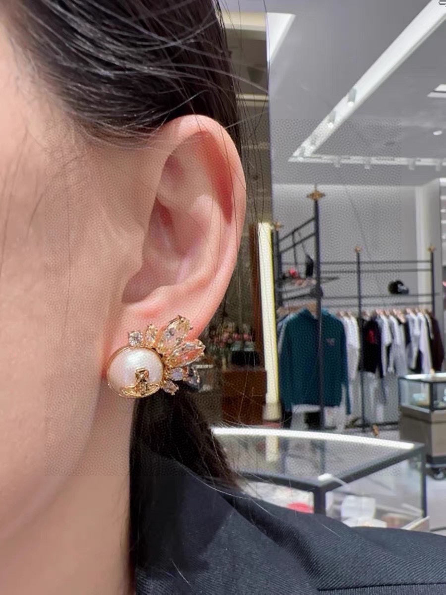 Vivienne Westwood Orb Stud Earrings – Style 20 - image 3