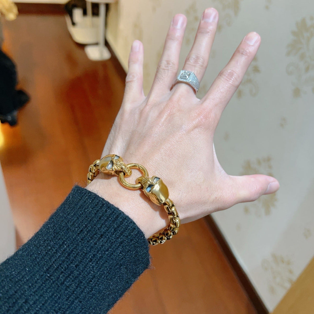 Gucci Unisex Bracelet – Style 41 - image 8