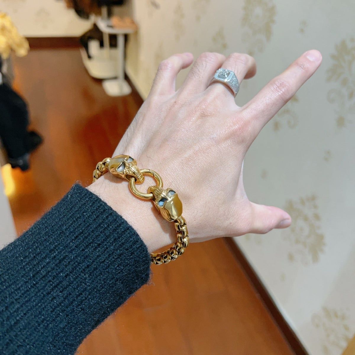 Gucci Unisex Bracelet – Style 41 - image 3