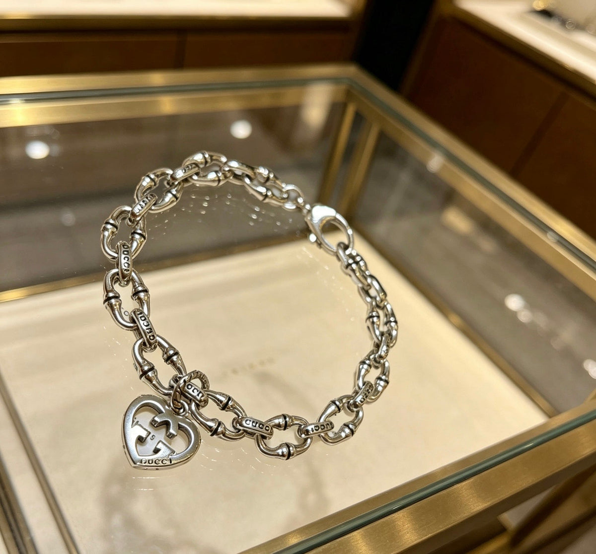 Gucci Unisex Bracelet – Style 27 - image 2