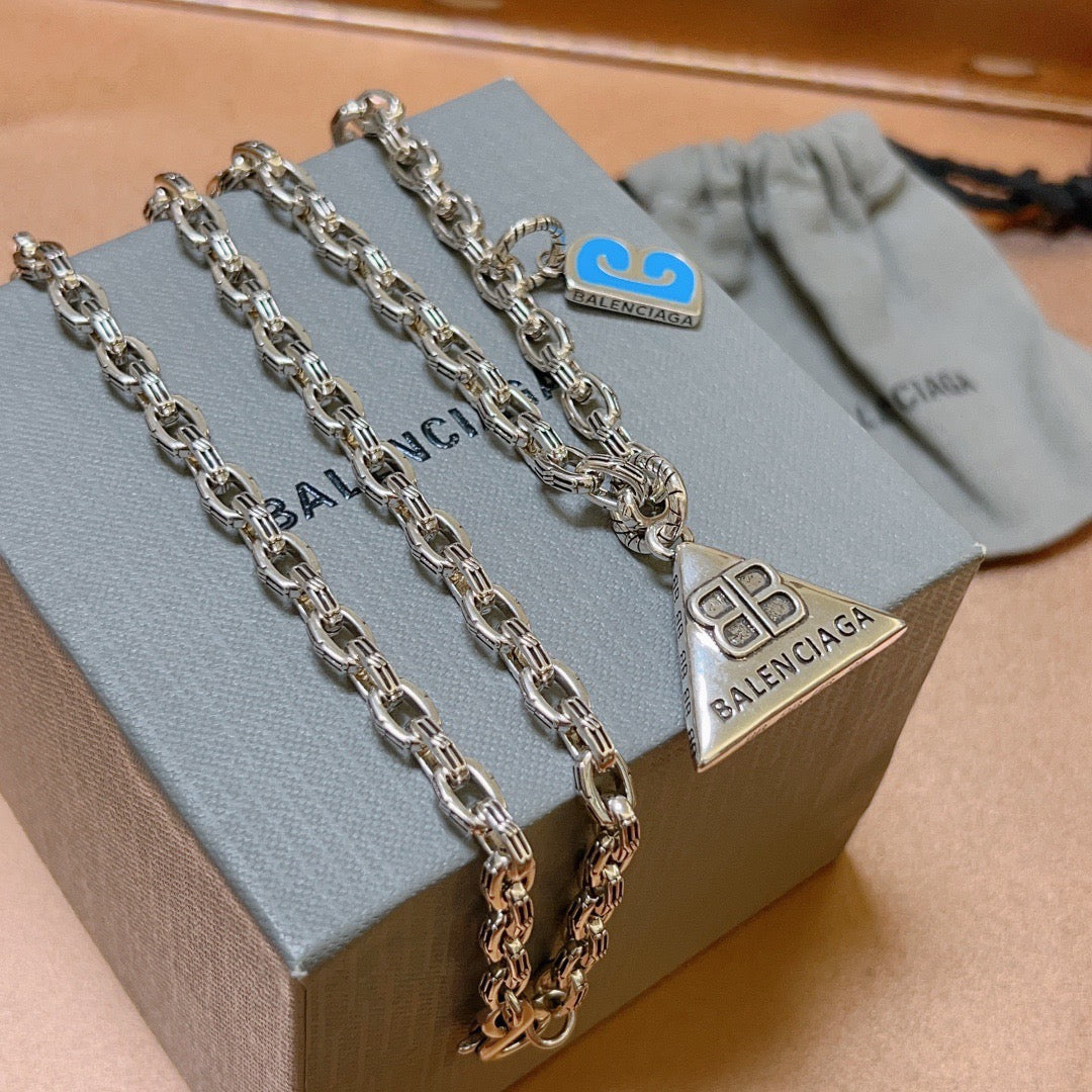 Balenciaga Vintage-Inspired Necklace – Style 48 - image 5