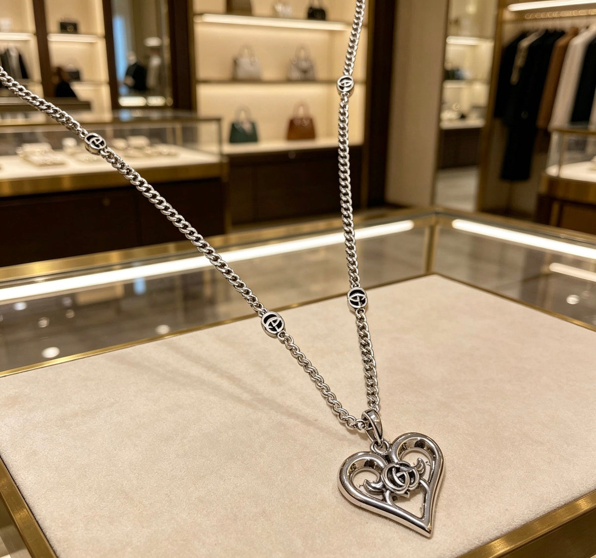 Gucci Anger Forest Chain Distressed Necklace – Style 47 - image 4