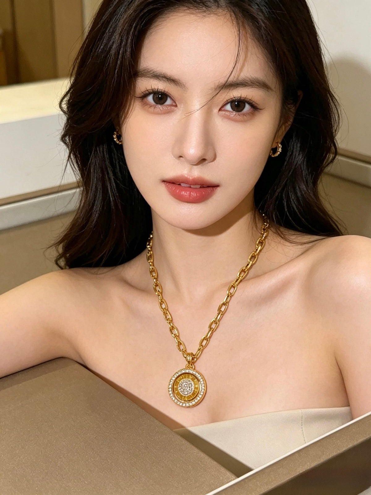 BVLGARI Divas' Dream V-Gold Tone Unisex Necklace – Style 63 - image 8