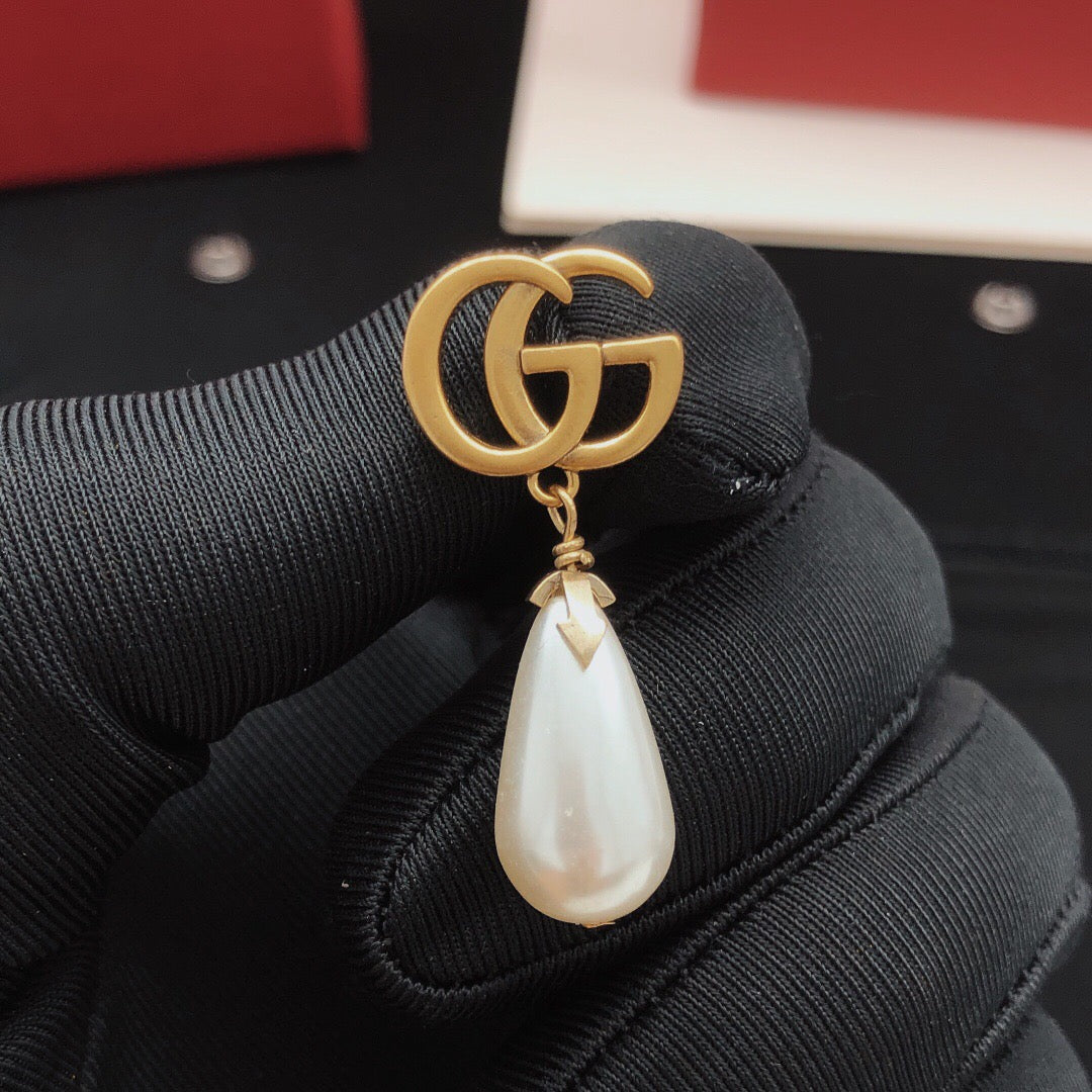Gucci Pearl Stud Earrings – Style 03 - image 9