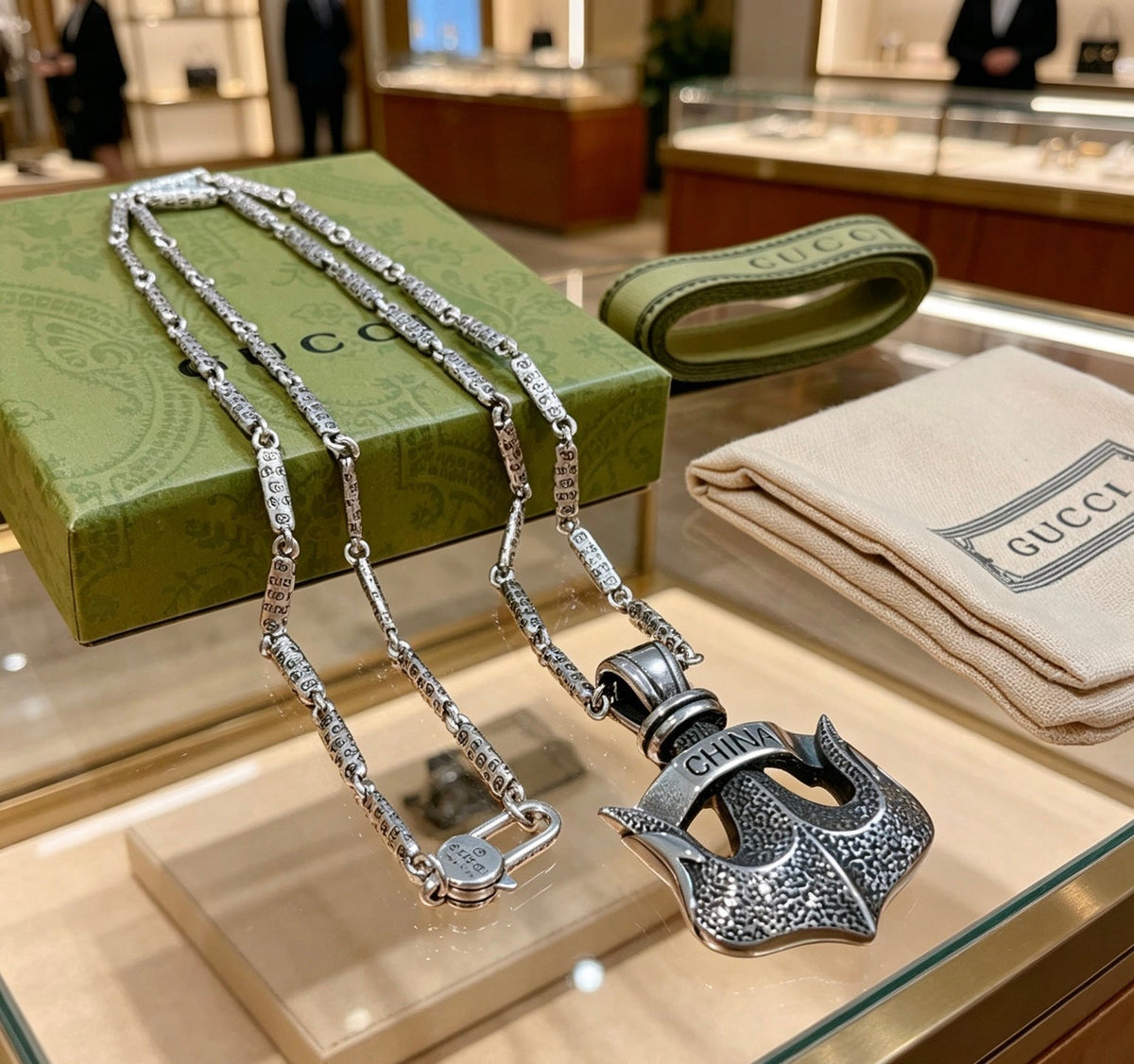 Gucci Anger Forest Chain Distressed Necklace – Style 31 - image 2