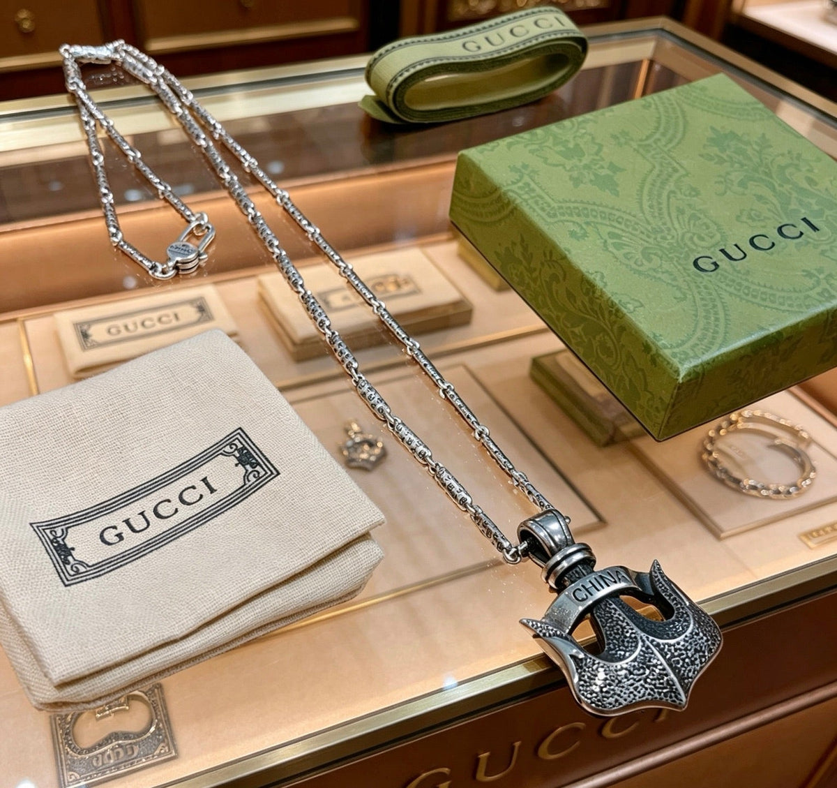 Gucci Anger Forest Chain Distressed Necklace – Style 31 - image 4