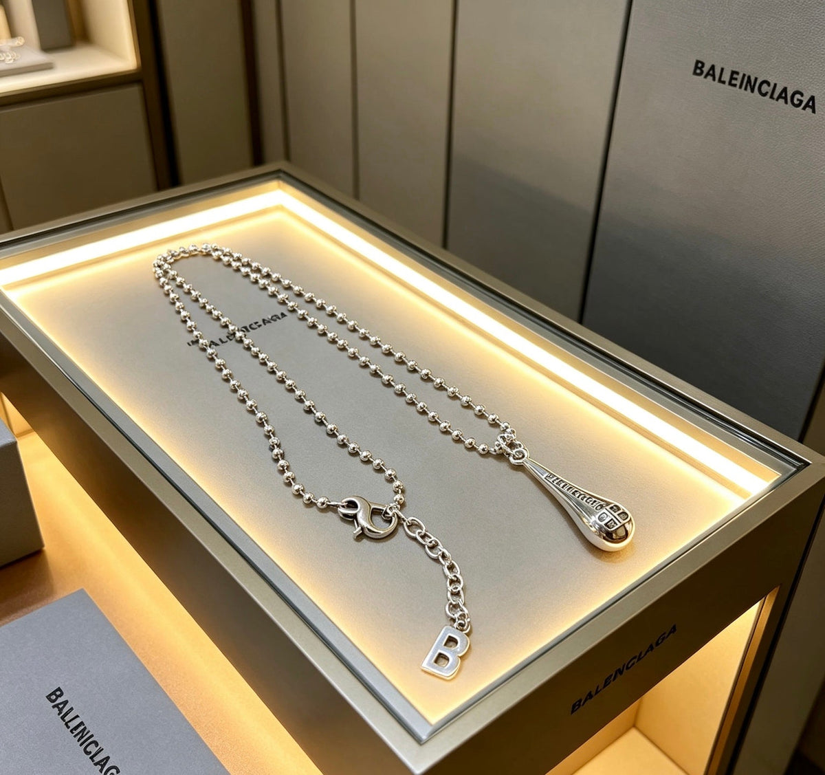 Balenciaga Vintage-Inspired Necklace – Style 12 - image 1