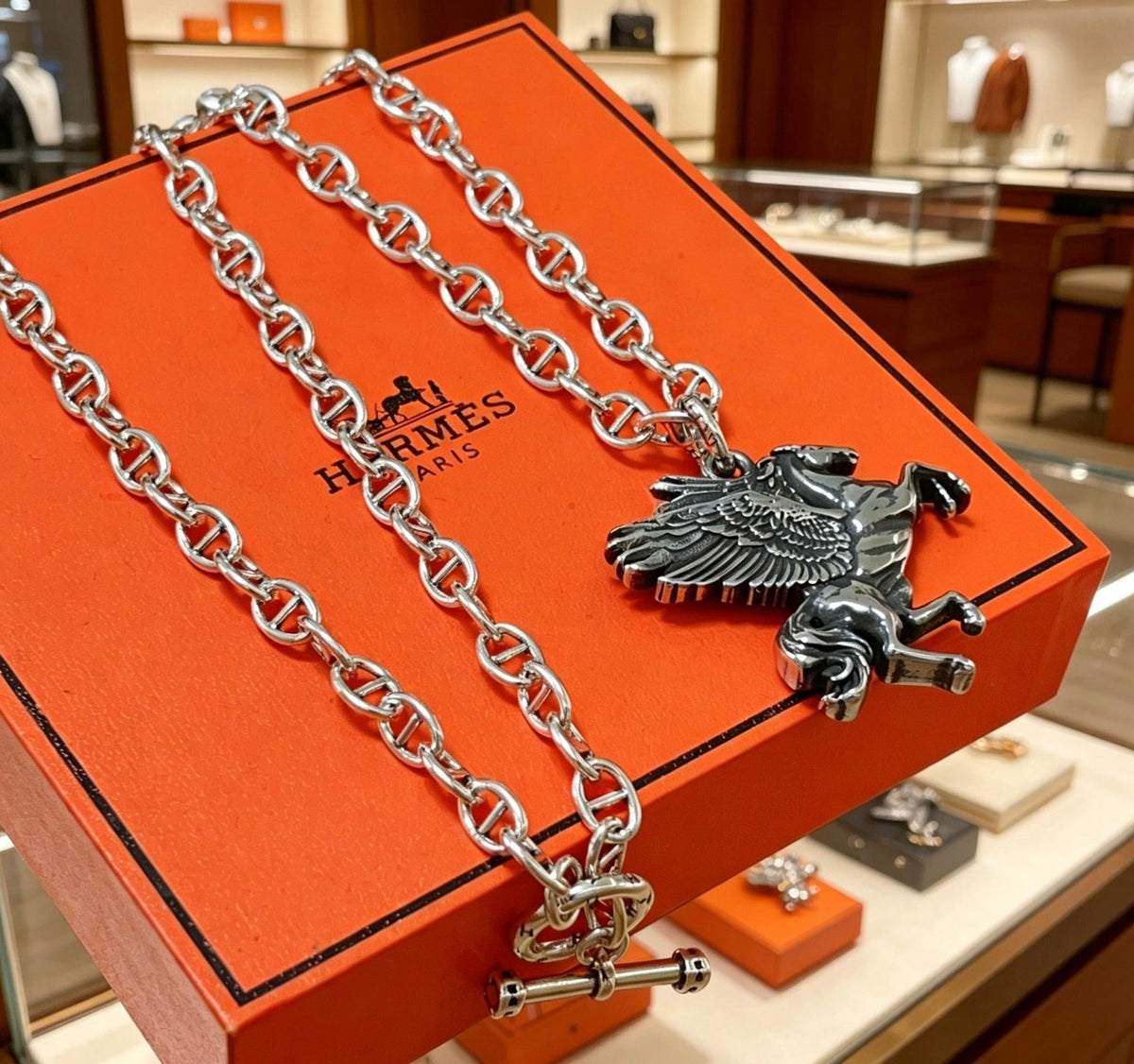 Hermès Toggle Link Necklace – Style 09 - image 4
