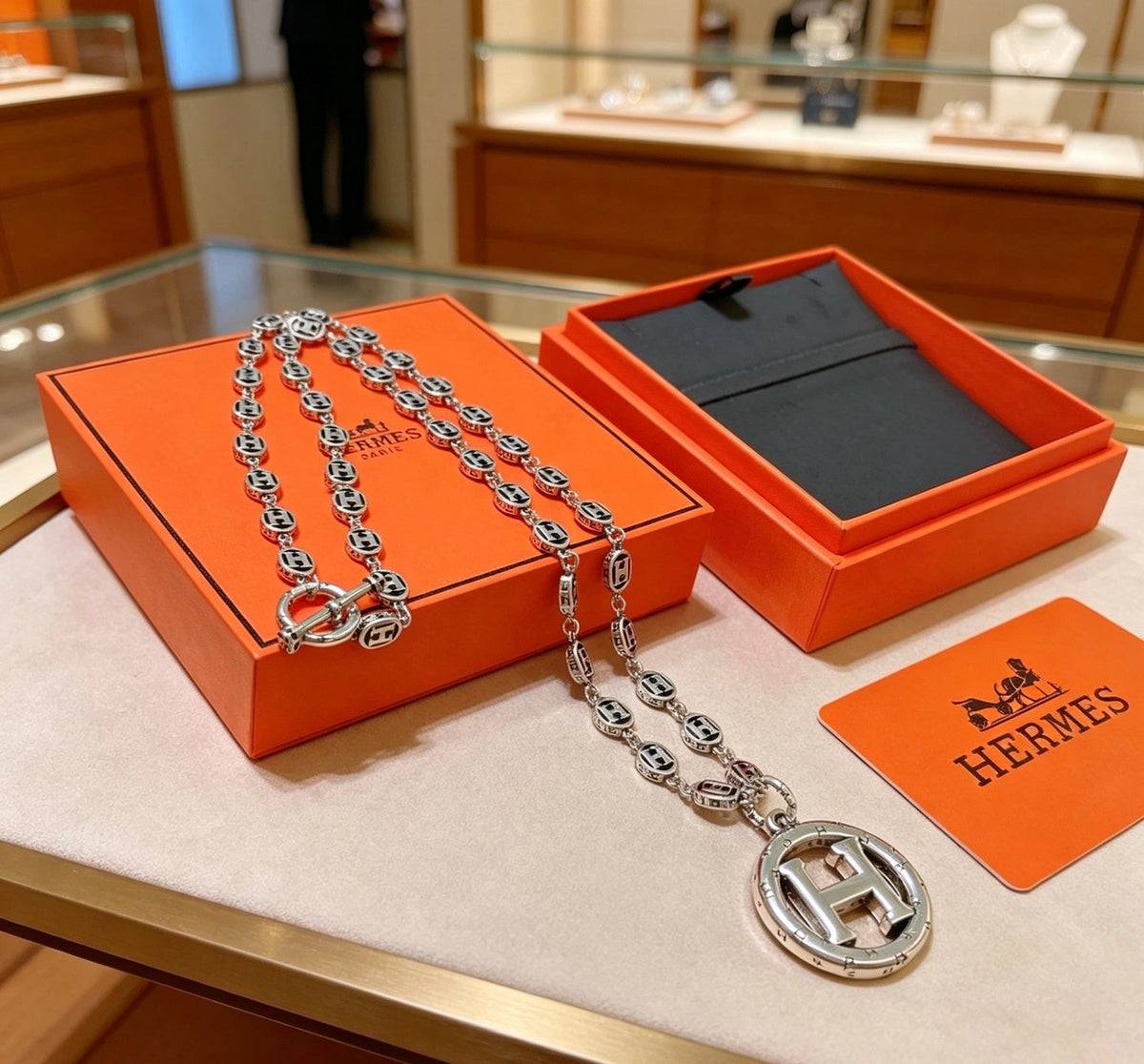 Hermès H Disc Disc Necklace – Style 02 - image 5