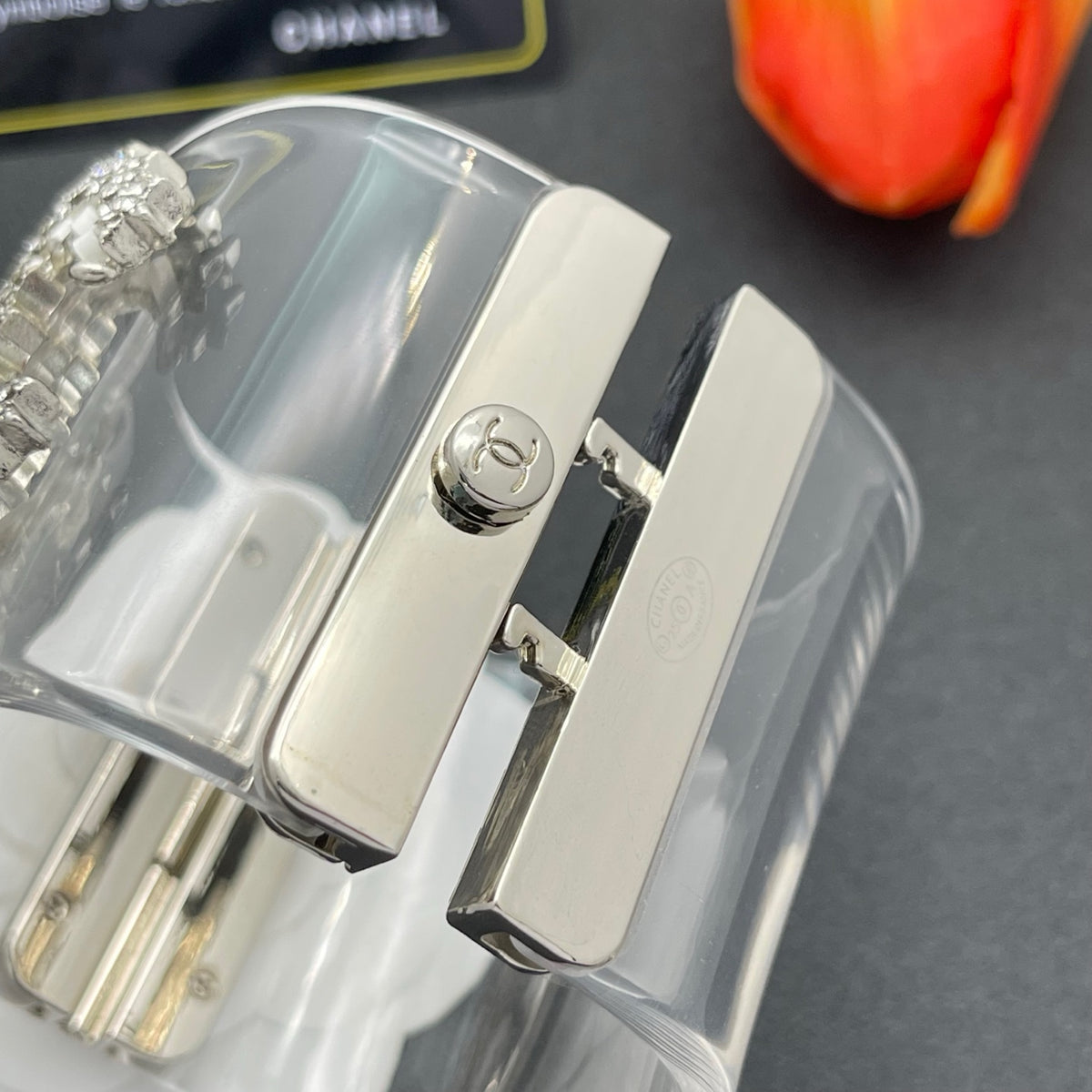 Chanel style acrylic resin bracelets - product photo 7