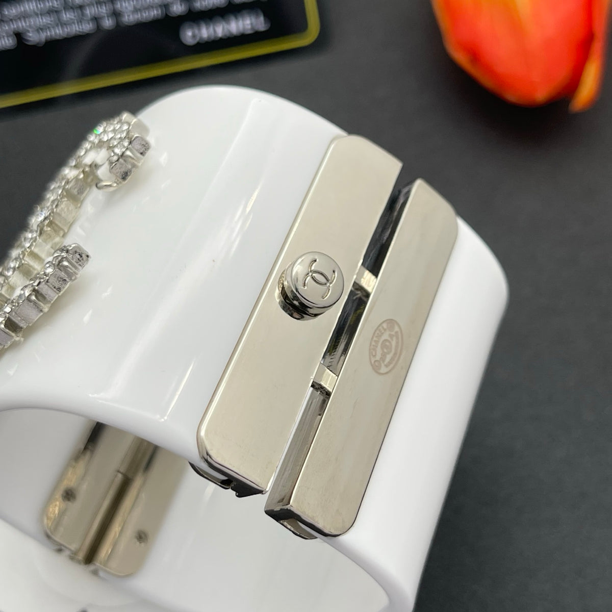 Chanel style acrylic resin bracelets - product photo 7