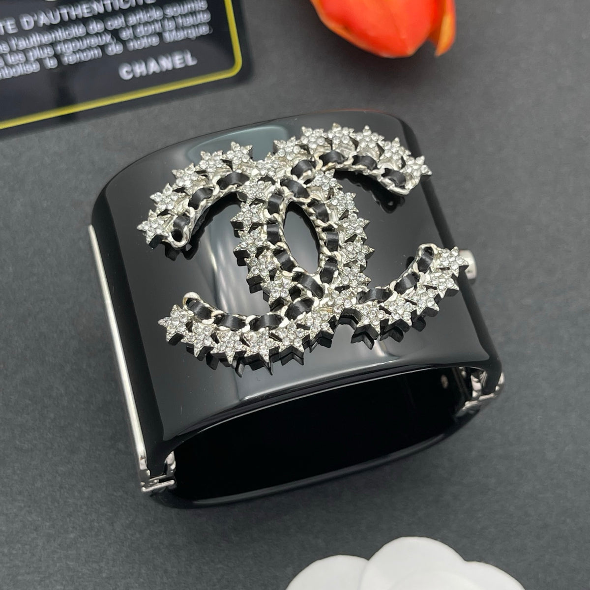 Chanel style acrylic resin bracelets - product photo 2