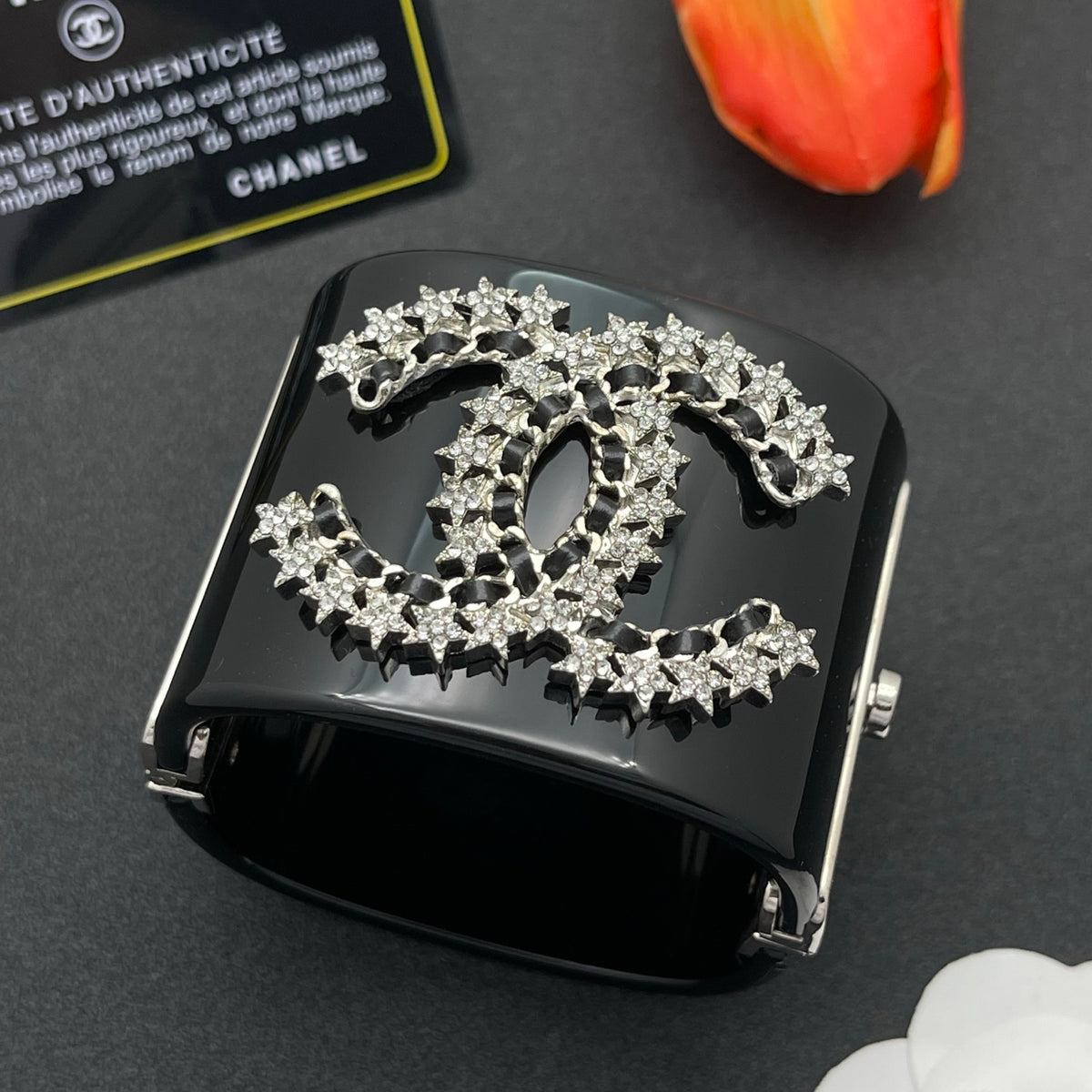 Chanel style acrylic resin bracelets - product photo 3