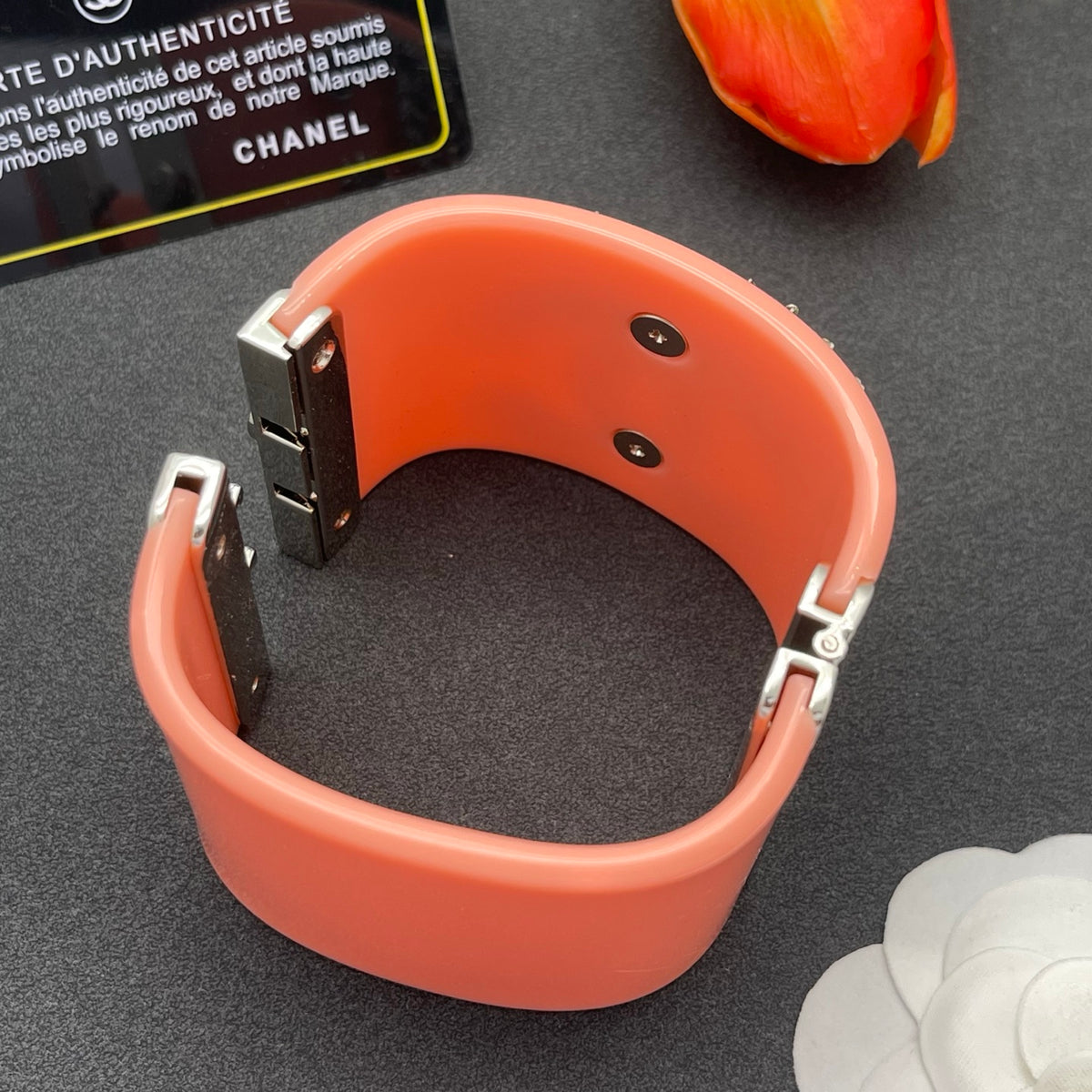 Chanel style acrylic resin bracelets - product photo 6
