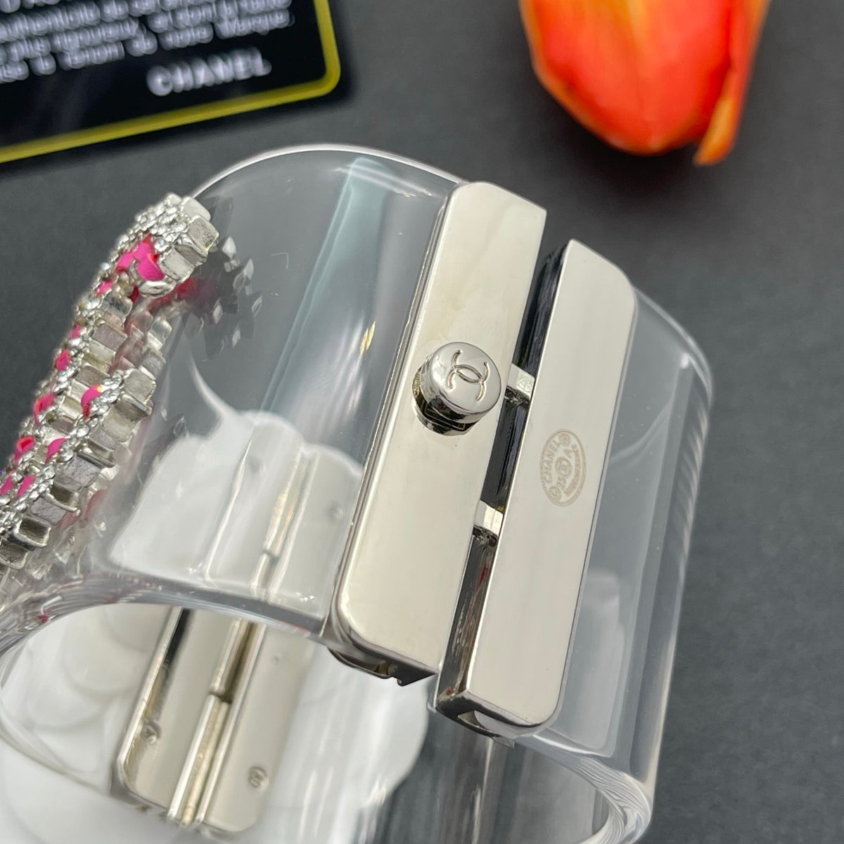 Chanel style acrylic resin bracelets - product photo 7