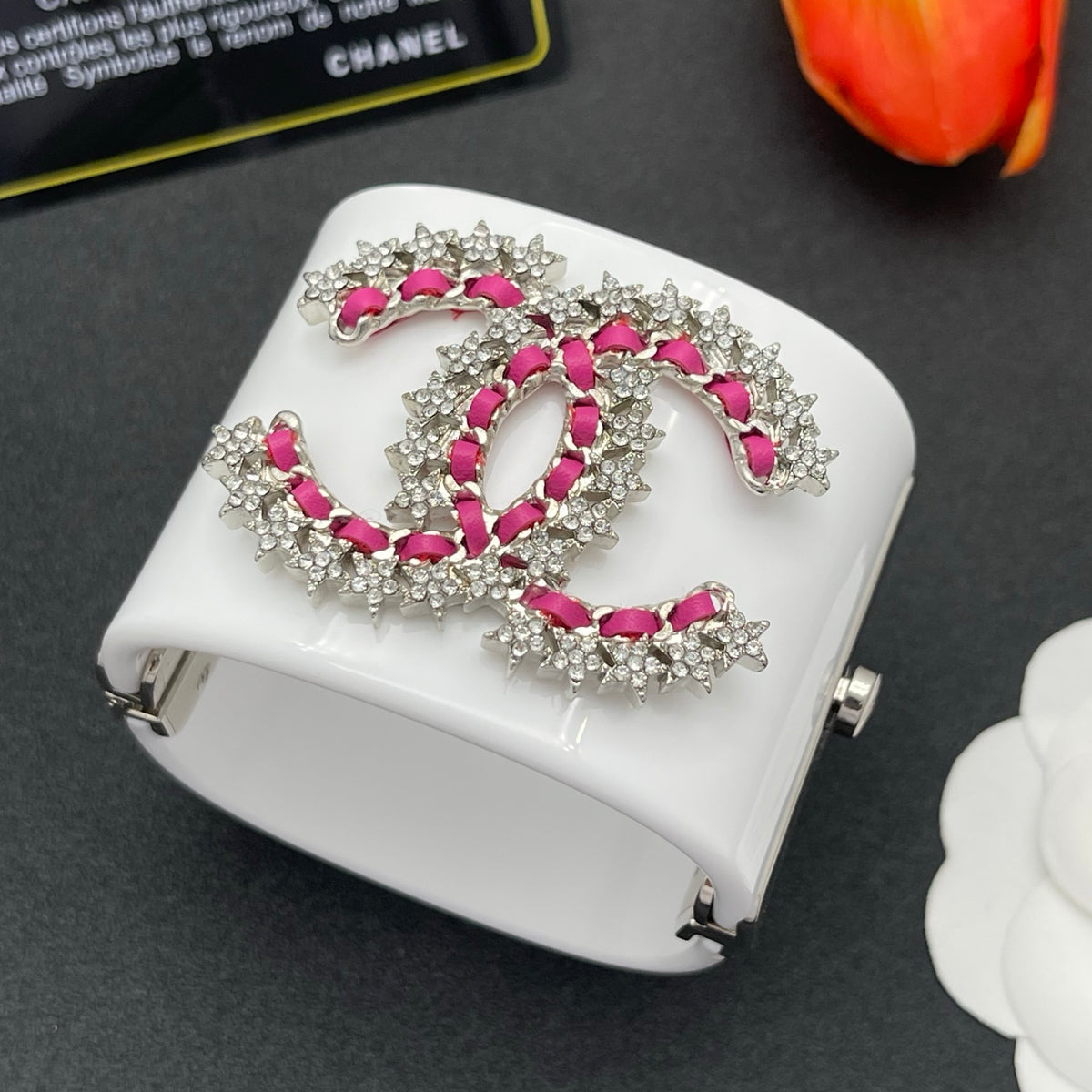 Chanel style acrylic resin bracelets - product photo 3