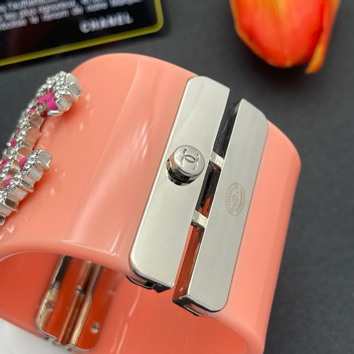 Chanel style acrylic resin bracelets - product photo 7