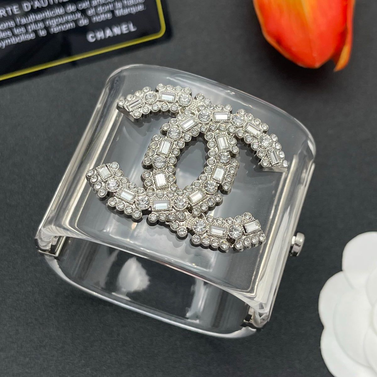 Chanel style acrylic resin bracelets - product photo 3