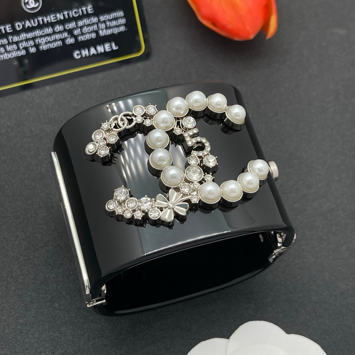 Chanel style acrylic resin bracelets - product photo 2