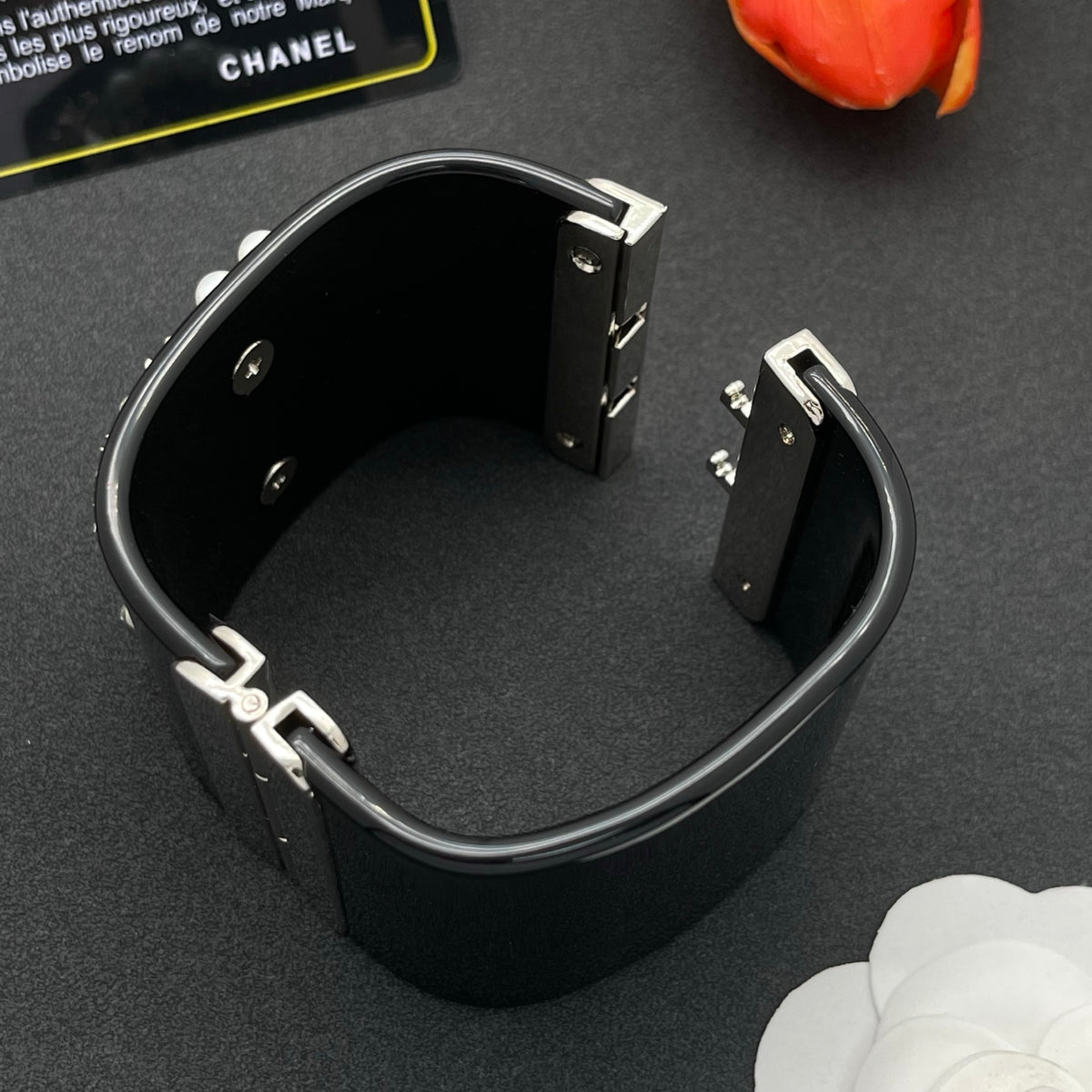 Chanel style acrylic resin bracelets - product photo 6