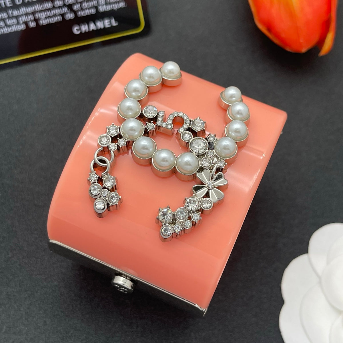 Chanel style acrylic resin bracelets - product photo 4