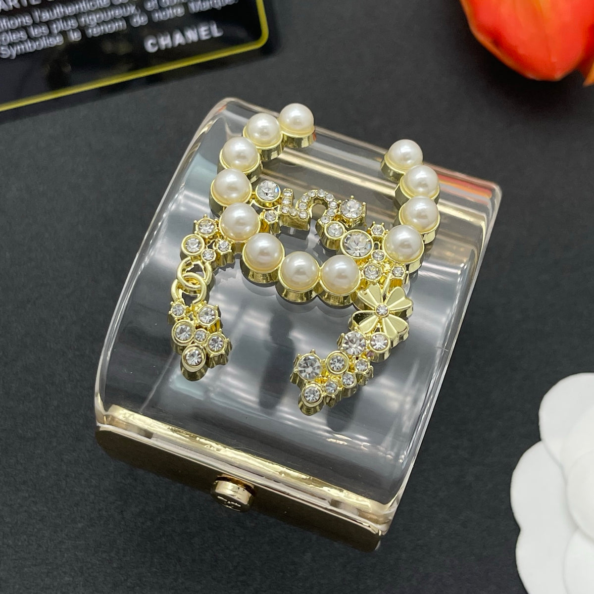 Chanel style acrylic resin bracelets - product photo 4