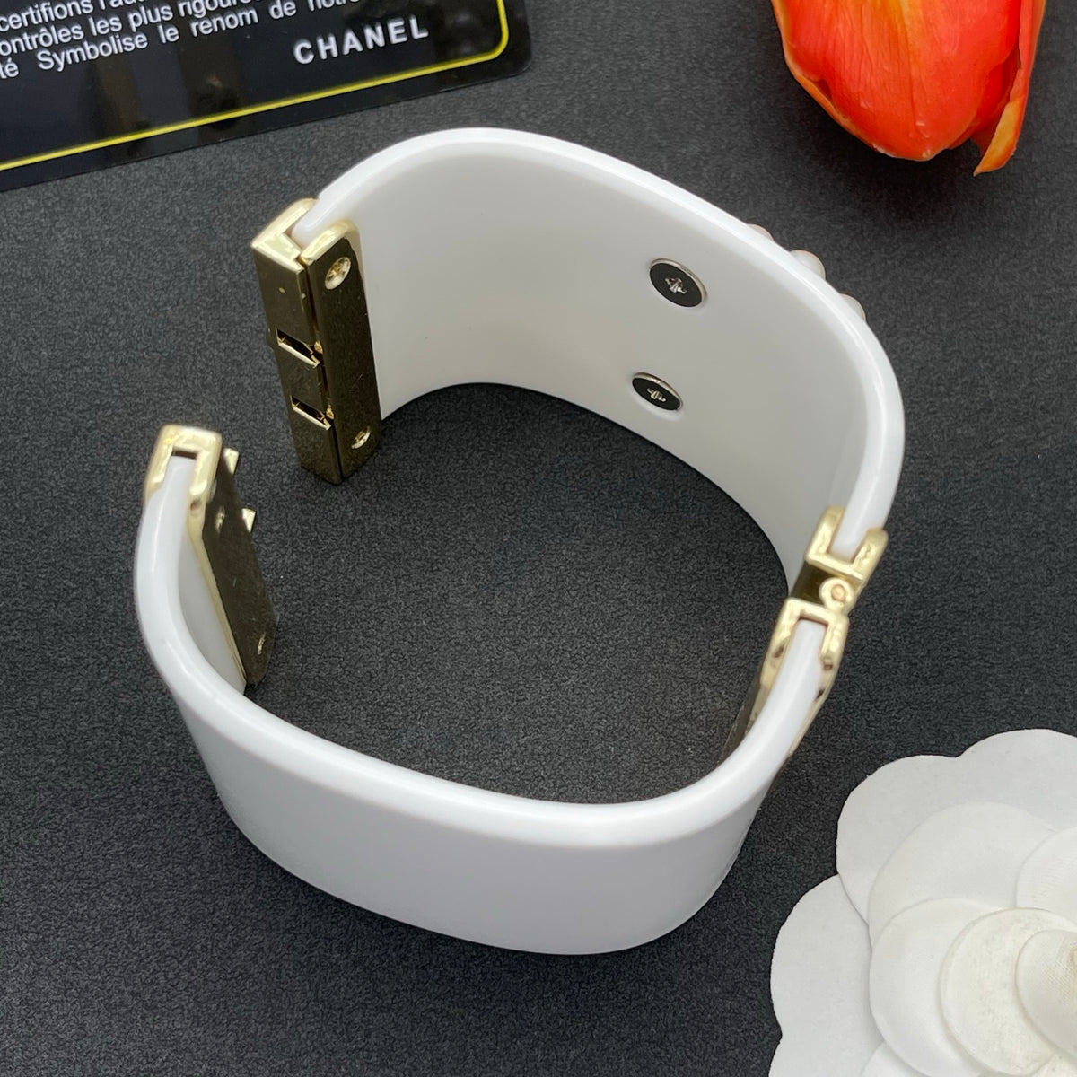 Chanel style acrylic resin bracelets - product photo 6