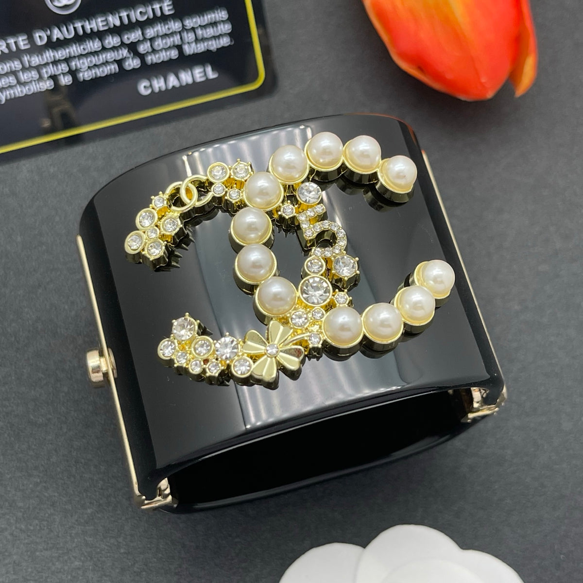 Chanel style acrylic resin bracelets - product photo 2