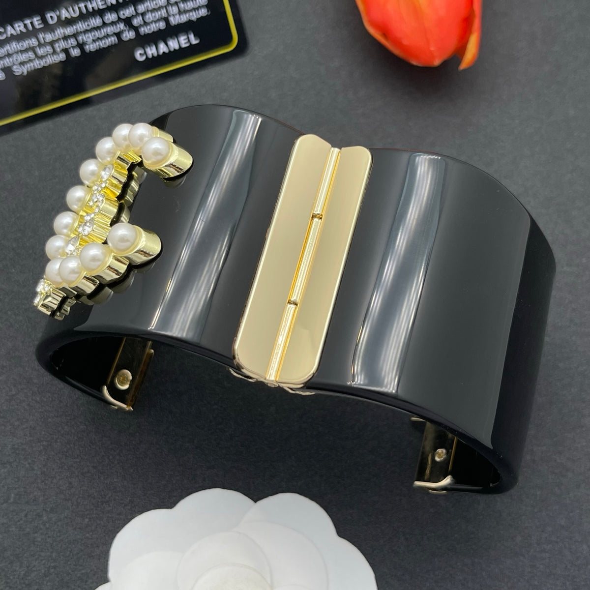 Chanel style acrylic resin bracelets - product photo 5