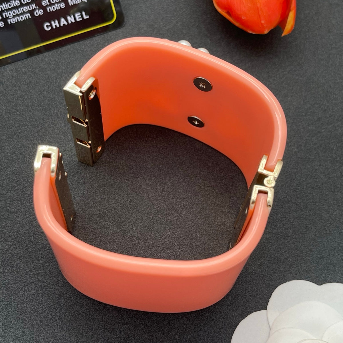 Chanel style acrylic resin bracelets - product photo 6